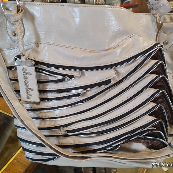 Chocolate Handbag - Picture 4 of 7